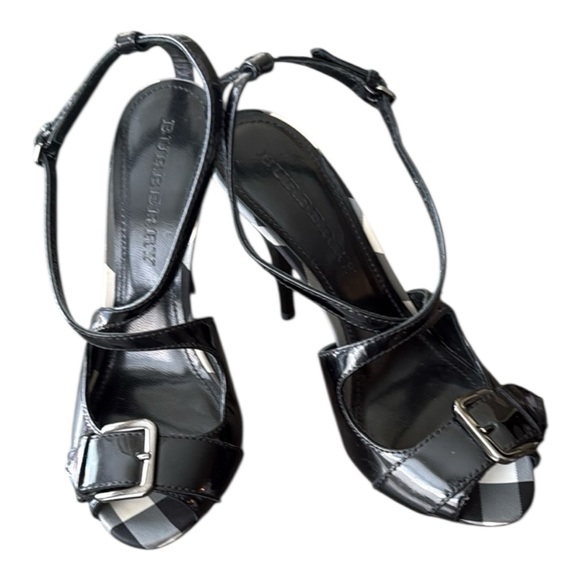 Burberry Black Patent Leather Strappy Heels Size 36 U.S. 6 Authenticated - Picture 1 of 16